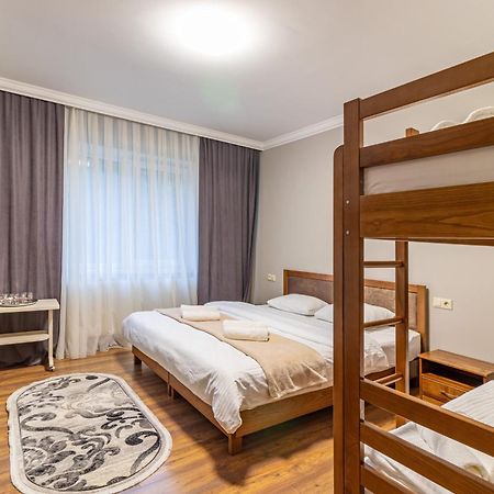 Севеней Готель Bukoveľ Exteriér fotografie